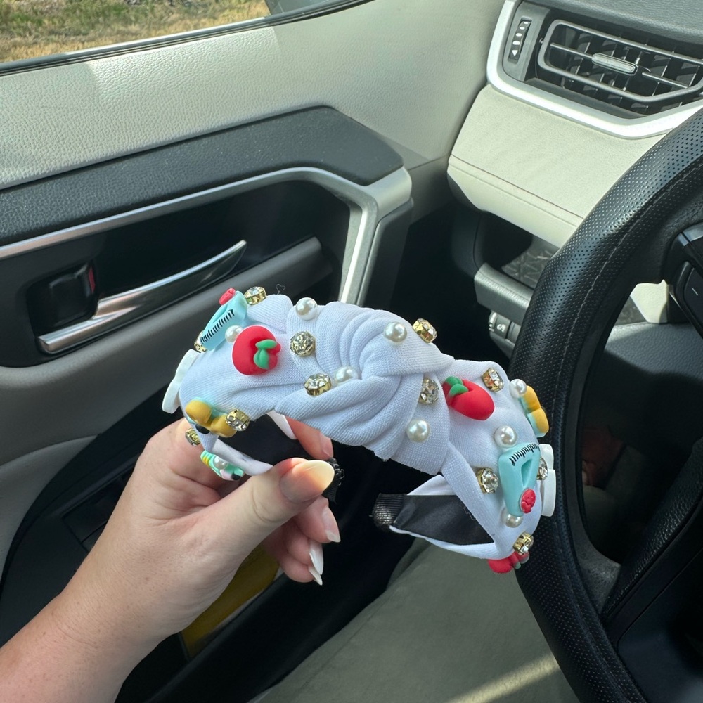 The perfect teacher headband